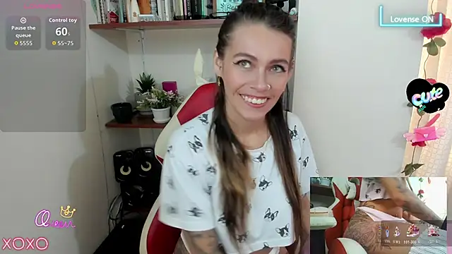 Snapshot of sweetlittlelisa chatting on 13, 5, 2026 sweetlittlelisa online show from 13, 5, 2026