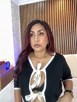 MonicaMoret online show from 25, 9, 2025