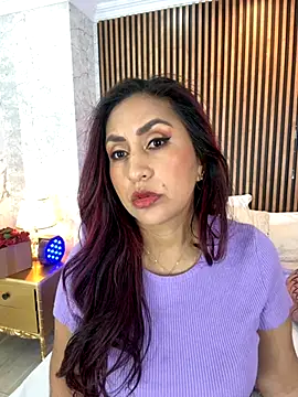 MonicaMoret online show from 1, 10, 2025