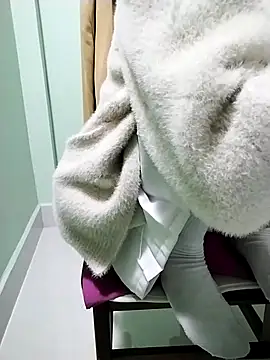 Luxcute286 online show from 18, 2, 2025