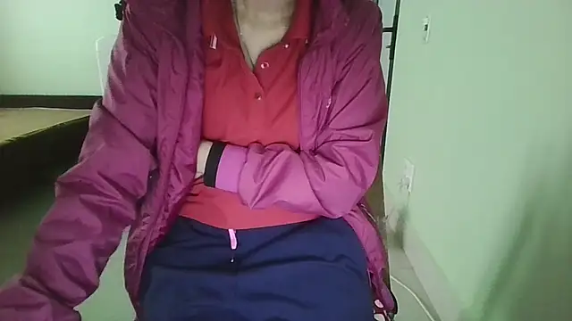 Luxcute286 online show from 24, 10, 2025