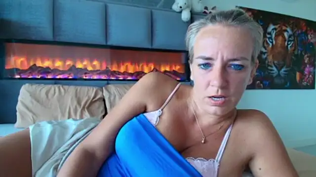 Wendysexyx online show from 15, 6, 2026