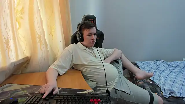 iliaskrislove online show from 7, 5, 2026