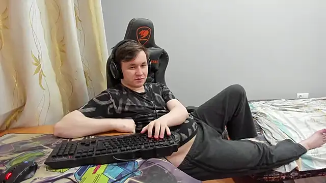 iliaskrislove online show from 2, 7, 2026