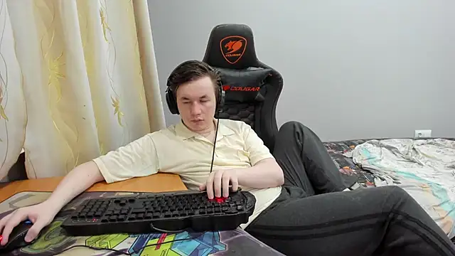 iliaskrislove online show from 9, 7, 2026