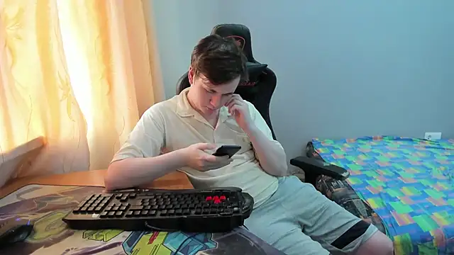 iliaskrislove online show from 13, 7, 2026