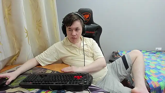 iliaskrislove online show from 13, 7, 2026