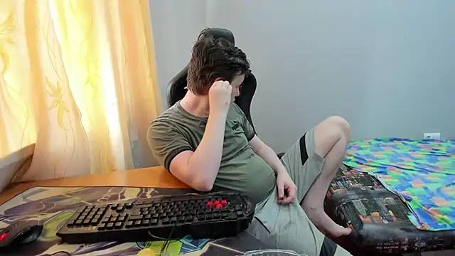 iliaskrislove online show from 22, 7, 2026