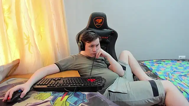 iliaskrislove online show from 24, 7, 2026