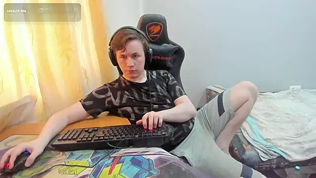 iliaskrislove online show from 28, 7, 2026