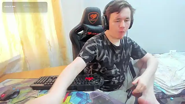 iliaskrislove online show from 28, 7, 2026