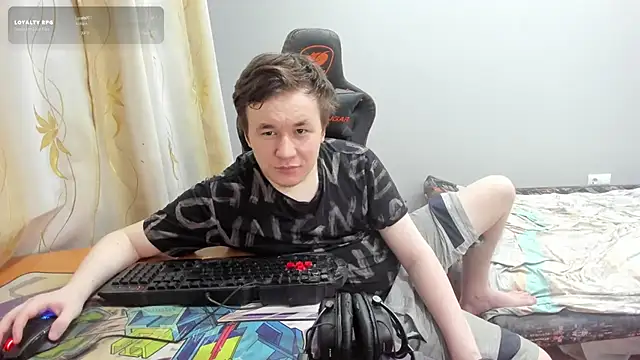 iliaskrislove online show from 28, 7, 2026