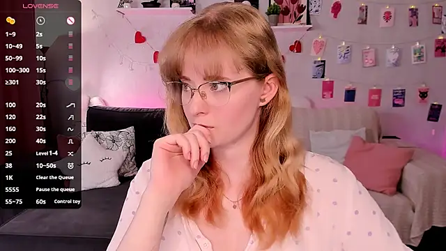 Aemilia  online show from 3, 8, 2026
