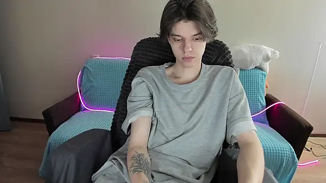 Liam sexy1 online show from 1, 2, 2025