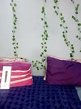 Sugartonguexx online show from 1, 2, 2025