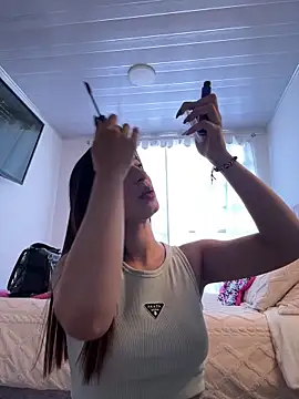 Snapshot of samantha_evans2 chatting on 15, 2, 2025 samantha evans2 online show from 15, 2, 2025