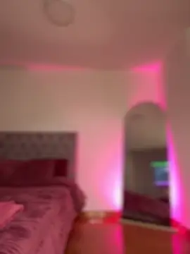 Snapshot of samantha_evans2 chatting on 10, 10, 2025 samantha evans2 online show from 10, 10, 2025