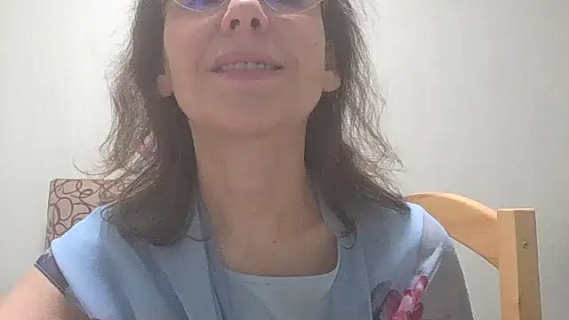 HollyJewel online show from 24, 12, 2024