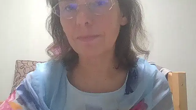 HollyJewel online show from 3, 10, 2025