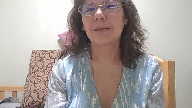 HollyJewel online show from 3, 3, 2026