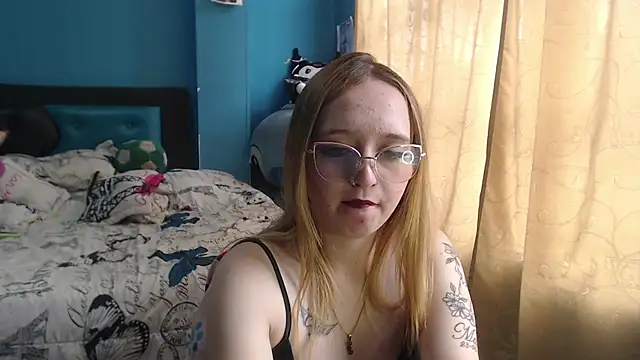 Liaroberts1 online show from 14, 3, 2025