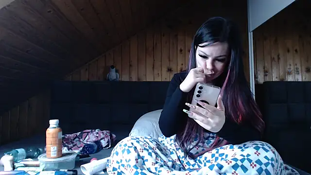 BoeseMoni1998 online show from 7, 11, 2025