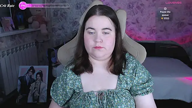 Estelle Hicks online show from 4, 8, 2026