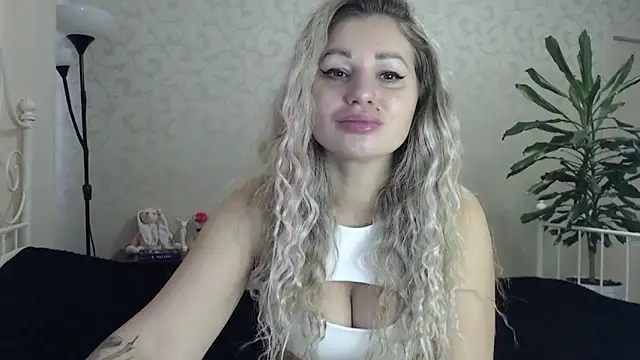 Snapshot of ShyEvaa chatting on 21, 9, 2025 ShyEvaa online show from 21, 9, 2025