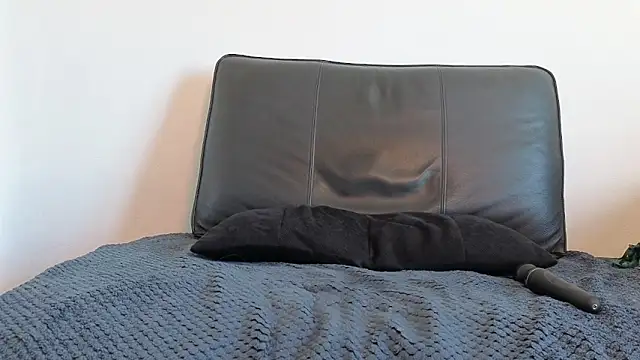 Snapshot of AmaliaMarkova_ chatting on 28, 10, 2025 AmaliaMarkova online show from 28, 10, 2025