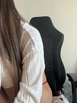 Snapshot of AmaliaMarkova_ chatting on 19, 12, 2025 AmaliaMarkova online show from 19, 12, 2025