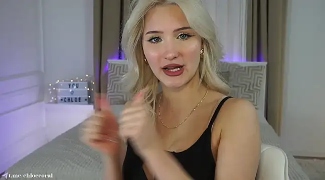 ChloeCoral online show from 8, 3, 2025