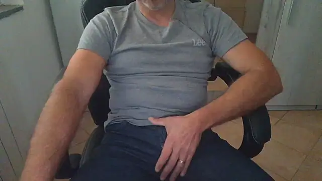 Snapshot of cocco1980xxxx chatting on 7, 2, 2026 cocco1980xxxx online show from 7, 2, 2026