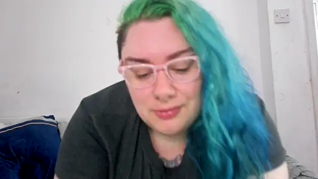 Bustycurves online show from 15, 5, 2026