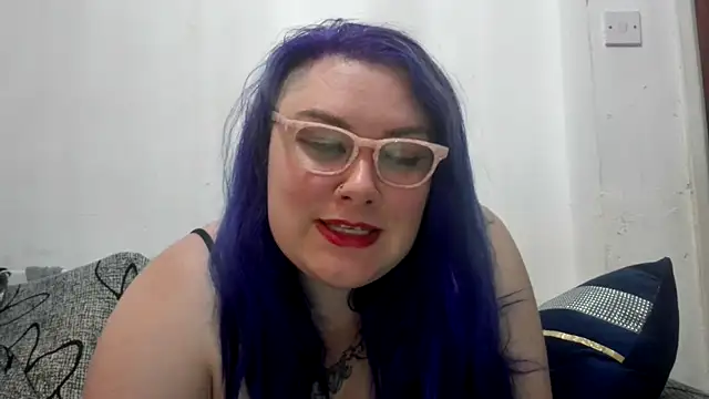 Bustycurves online show from 8, 8, 2026