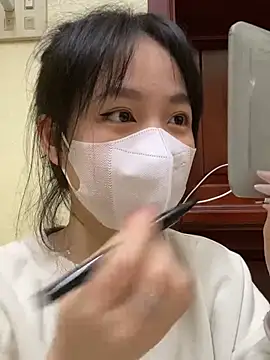 Snapshot of minmin2kk5 chatting on 2, 2, 2025 minmin2kk5 online show from 2, 2, 2025