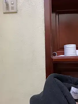 Snapshot of minmin2kk5 chatting on 4, 2, 2025 minmin2kk5 online show from 4, 2, 2025