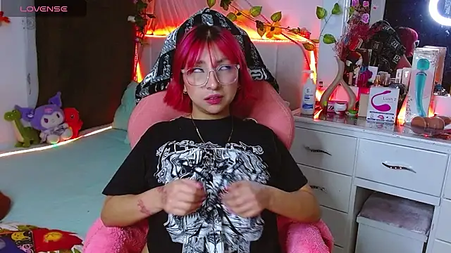 Littlerouse  online show from 2, 12, 2025