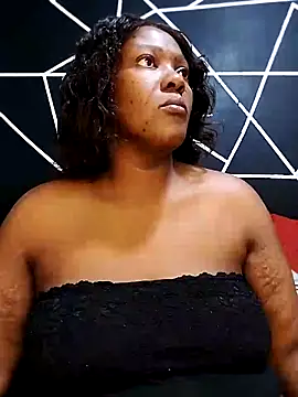 YummyChocolatexx2 online show from 2, 5, 2026