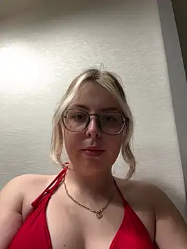 Livewithlucy online show from 28, 1, 2025