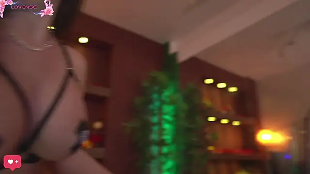 Snapshot of JustinneJade chatting on 18, 12, 2024 JustinneJade online show from 18, 12, 2024