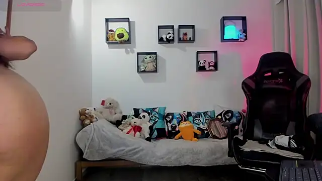 Biancastrongg online show from 17, 6, 2026