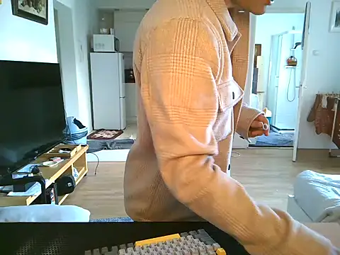Snapshot of mihaimichael chatting on 2, 7, 2026 mihaimichael online show from 2, 7, 2026
