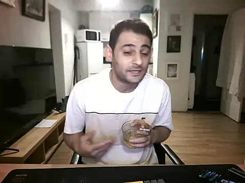 Snapshot of mihaimichael chatting on 16, 7, 2026 mihaimichael online show from 16, 7, 2026