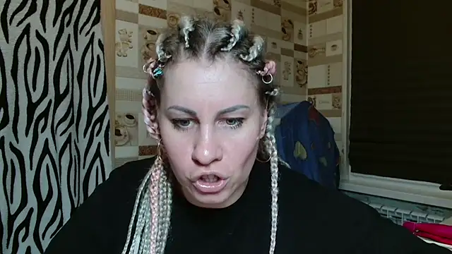 TherestlessKitty online show from 4, 5, 2026
