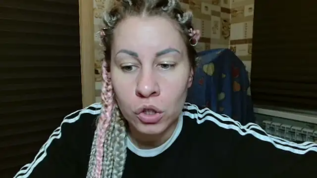 TherestlessKitty online show from 12, 5, 2026