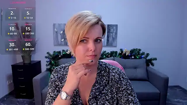 Julia Wilsone online show from 4, 1, 2025