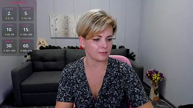 Julia Wilsone online show from 8, 1, 2025