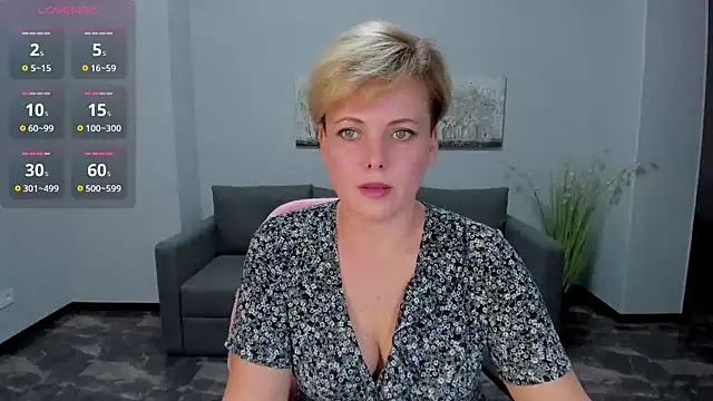 Julia Wilsone online show from 14, 1, 2025