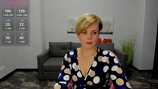 Julia Wilsone online show from 18, 2, 2025