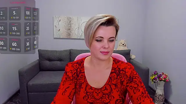 Julia Wilsone online show from 8, 11, 2025